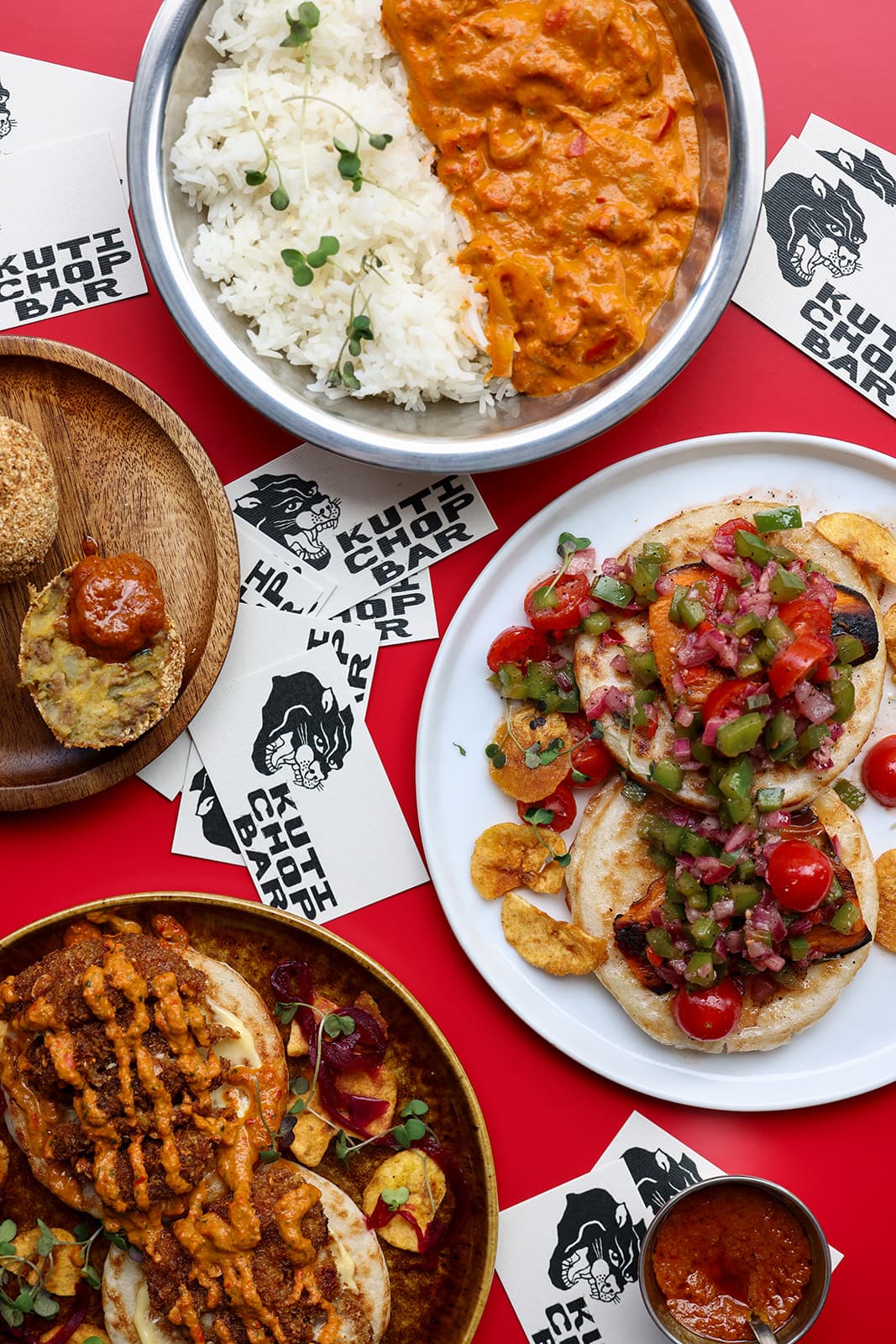 Table de brunch KUTI : bowls afro, masa et desserts à partager