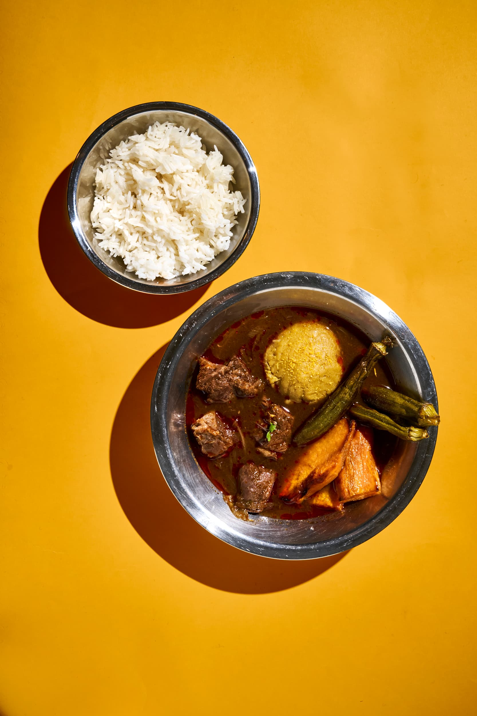 Nkrakra : bouillon mijoté aux épices africaines, patates douces et fufu